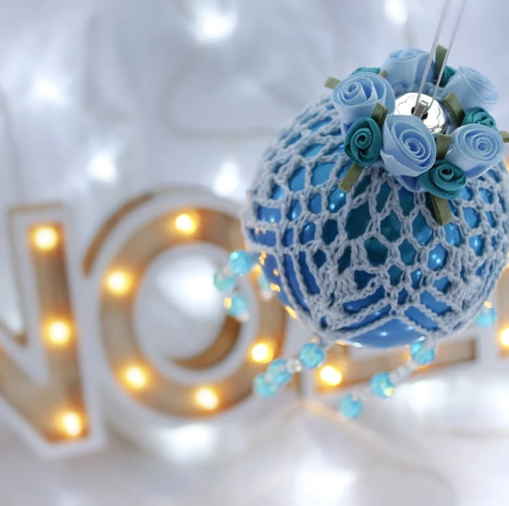 Turquoise And Pale Blue Crochet Lace Vintage Style Christmas Bauble, I3 7 Turquoise And Pale Blue Crochet Lace Vintage Style Christmas Bauble, I3 - Image 7