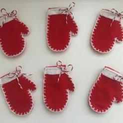 Christmas Gloves Cutlery Holders, Christmas Table Decorations, Xmas Decor, Chris -Christmas Homeware & Accessories Shop featureditemlargei 110