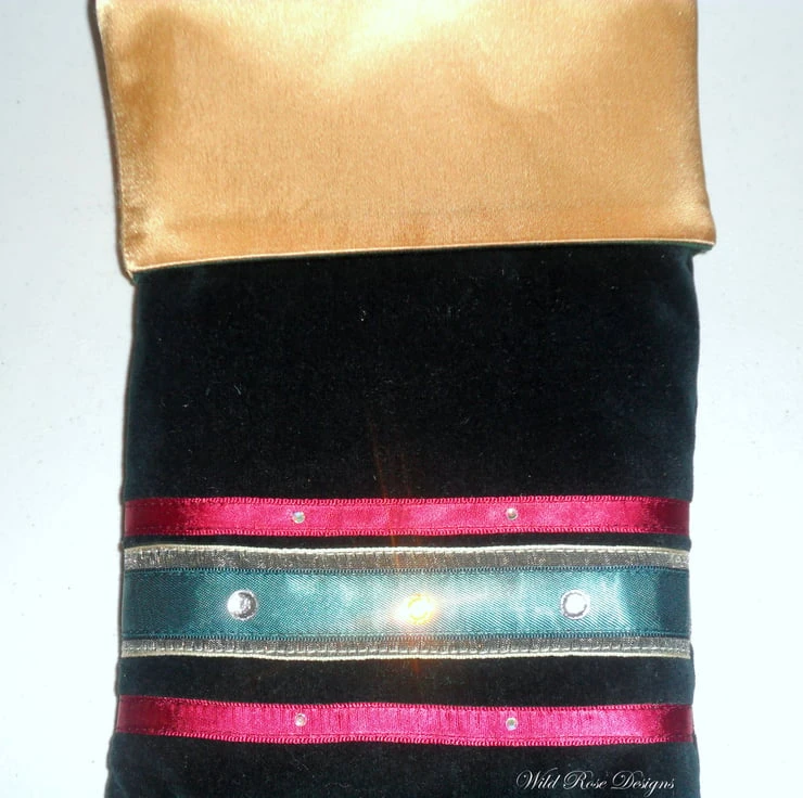 Christmas Stocking In Dark Green Velvet 4 Christmas Stocking In Dark Green Velvet - Image 4