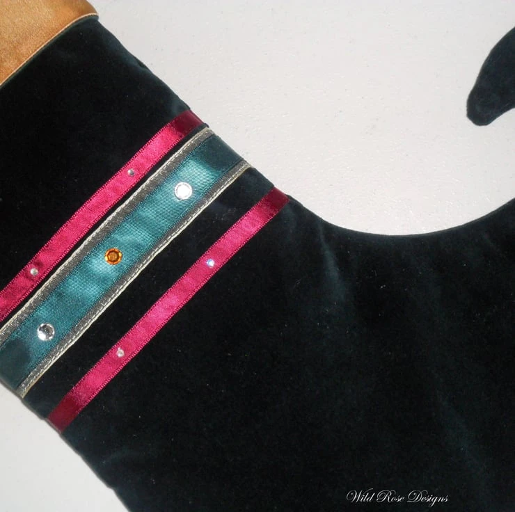 Christmas Stocking In Dark Green Velvet 5 Christmas Stocking In Dark Green Velvet - Image 5