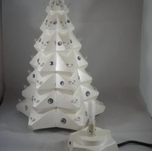 White Ceramic Faceted Xmas Christmas Tree Table Lamp Light Ornament Decoration. -Christmas Homeware & Accessories Shop featureditemlargei 1195