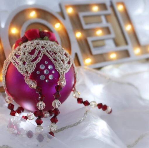 Wine And Champagne Crochet Lace Vintage Style Christmas Bauble, J3