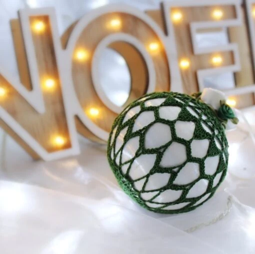 Green Vintage Style Christmas Bauble, S4 -Christmas Homeware & Accessories Shop featureditemlargei 1444