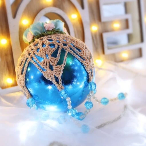Turquoise And Peach Crochet Lace Vintage Style Christmas Bauble, Y3