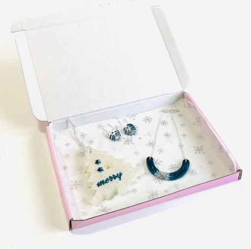 Christmas Letter Box Gift, Postbox Gift, Christmas Gift For Her, Girlie Gift Box -Christmas Homeware & Accessories Shop featureditemlargei 1626