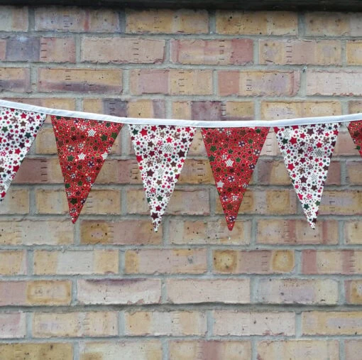 Bunting In Christmas Stars Fabric. Free Uk Delivery. -Christmas Homeware & Accessories Shop featureditemlargei 1755
