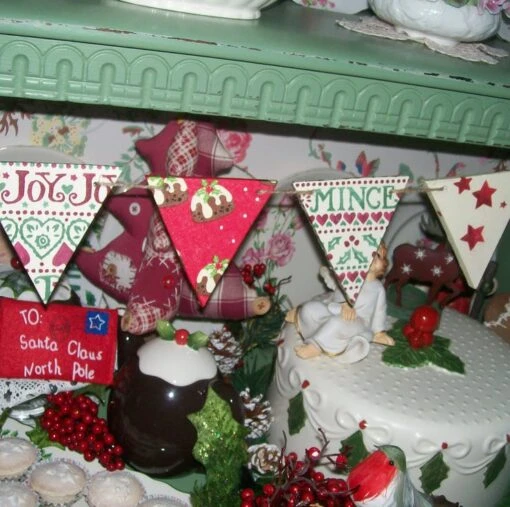 Handcrafted Wooden Christmas Bunting Made With Emma Bridgewater Design Xmas Gift -Christmas Homeware & Accessories Shop featureditemlargei 1775
