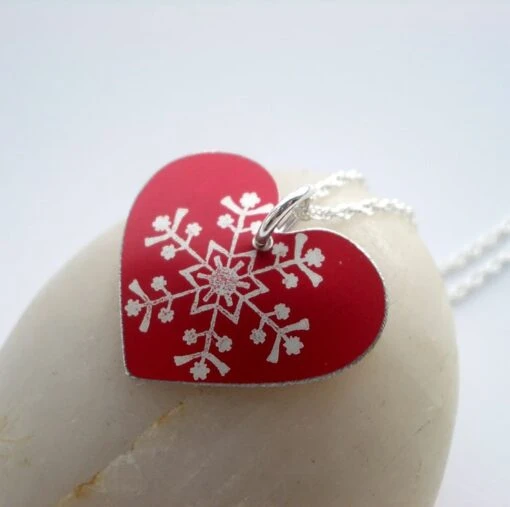 Christmas Snowflake Heart Pendant In Red -Christmas Homeware & Accessories Shop featureditemlargei 1903