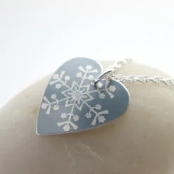 Christmas Snowflake Heart Pendant In Silver Grey 6 Christmas Snowflake Heart Pendant In Silver Grey -Christmas Homeware & Accessories Shop featureditemlargei 1955