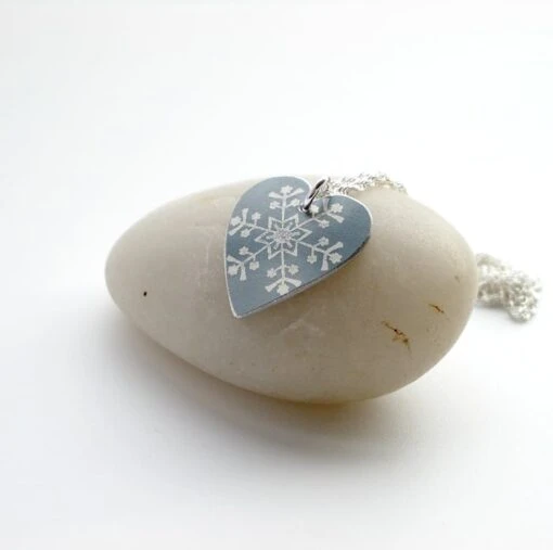 Christmas Snowflake Heart Pendant In Silver Grey -Christmas Homeware & Accessories Shop featureditemlargei 1956