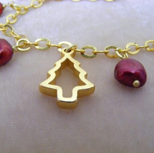 Red Pearls With Christmas Charms Bracelet -Christmas Homeware & Accessories Shop featureditemlargei 1985