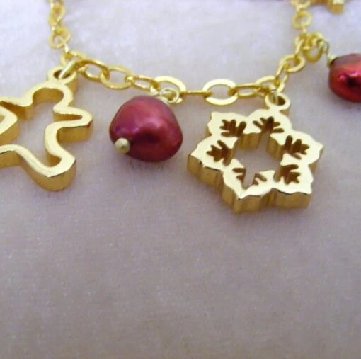 Red Pearls With Christmas Charms Bracelet -Christmas Homeware & Accessories Shop featureditemlargei 1986