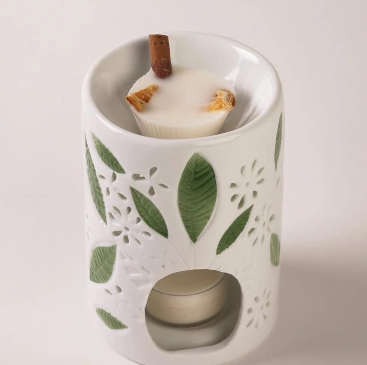 Christmas Botanical Wax Melts 4 Christmas Botanical Wax Melts - Image 4