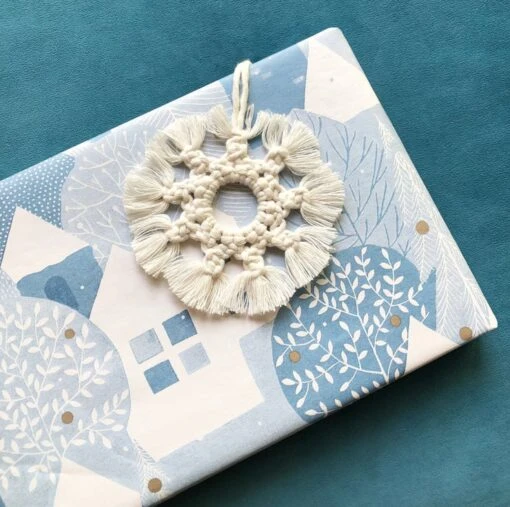Macram Kit - Christmas Decorations. Learn How To Make A Set Of EIGHT Snowflakes -Christmas Homeware & Accessories Shop featureditemlargei 2362