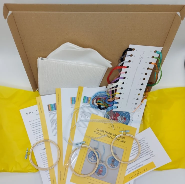 Christmas Baubles Cross Stich Box Set 6 Christmas Baubles Cross Stich Box Set - Image 6