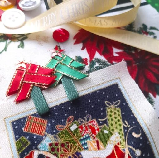 Slow Stitching Kit - Christmas Theme. Fabric Remnants, Fabric Bundle -Christmas Homeware & Accessories Shop featureditemlargei 2421