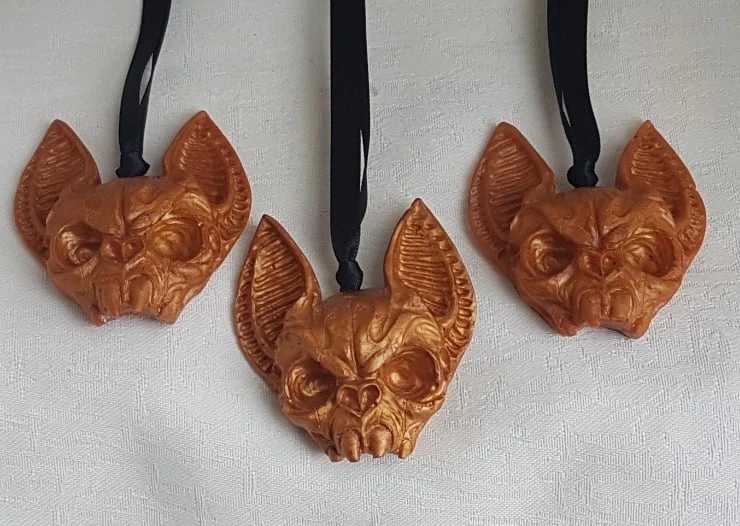 Scary Christmas - Vampire Bat Skull Hanging Decorations - Gold Tones. 5 Scary Christmas - Vampire Bat Skull Hanging Decorations - Gold Tones. - Image 5