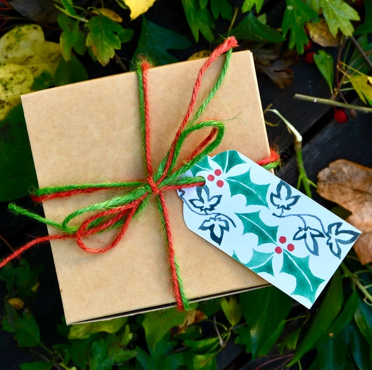 Christmas Holly And Ivy Country Mug - Hand Painted 5 Christmas Holly And Ivy Country Mug - Hand Painted - Image 5