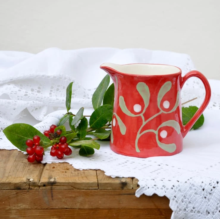 Christmas Red Mistletoe Milk Jug - Hand Painted 4 Christmas Red Mistletoe Milk Jug - Hand Painted - Image 4