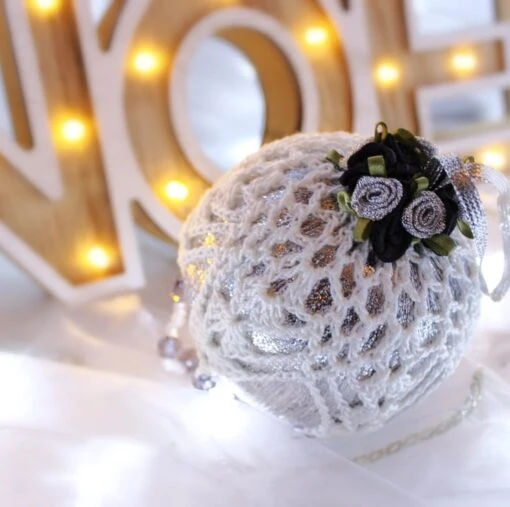Silver And White Crochet Lace Vintage Style Christmas Bauble, J4 13 Silver And White Crochet Lace Vintage Style Christmas Bauble, J4 -Christmas Homeware & Accessories Shop featureditemlargei 769