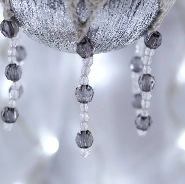 Silver And White Crochet Lace Vintage Style Christmas Bauble, J4 10 Silver And White Crochet Lace Vintage Style Christmas Bauble, J4 - Image 10