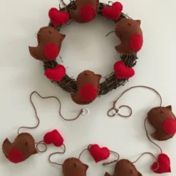 Christmas Wreath And Garland, Robins Handmade Garland, Christmas Wreaths, Handma