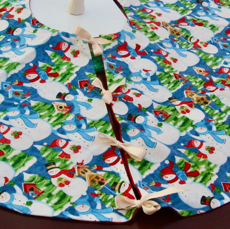 Christmas Tree Skirt With Snowman Patterned Fabric And Ribbon Ties. 5 Christmas Tree Skirt With Snowman Patterned Fabric And Ribbon Ties. - Image 5