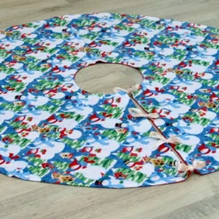 Christmas Tree Skirt With Snowman Patterned Fabric And Ribbon Ties. -Christmas Homeware & Accessories Shop featureditemlargei 847
