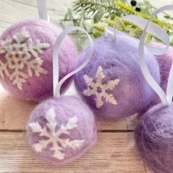 Set Of 7 Needle-felted Baubles, Christmas Snowflake Baubles 13 Set Of 7 Needle-felted Baubles, Christmas Snowflake Baubles -Christmas Homeware & Accessories Shop featureditemlargei 883