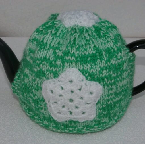 Christmas Teapot Cosy With Snowflakes